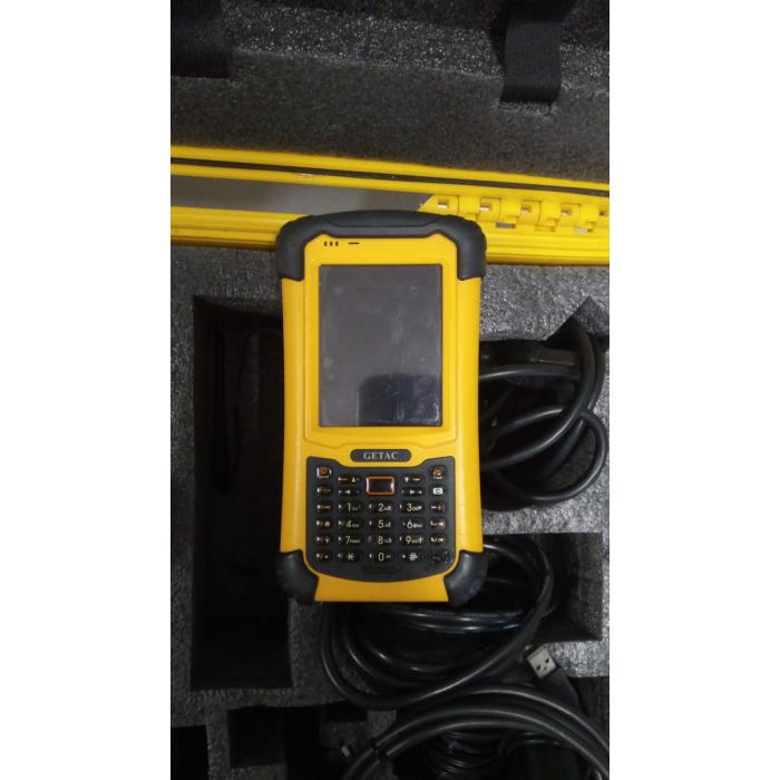 GNSS S-82 2013 + záznamník se SurvCE